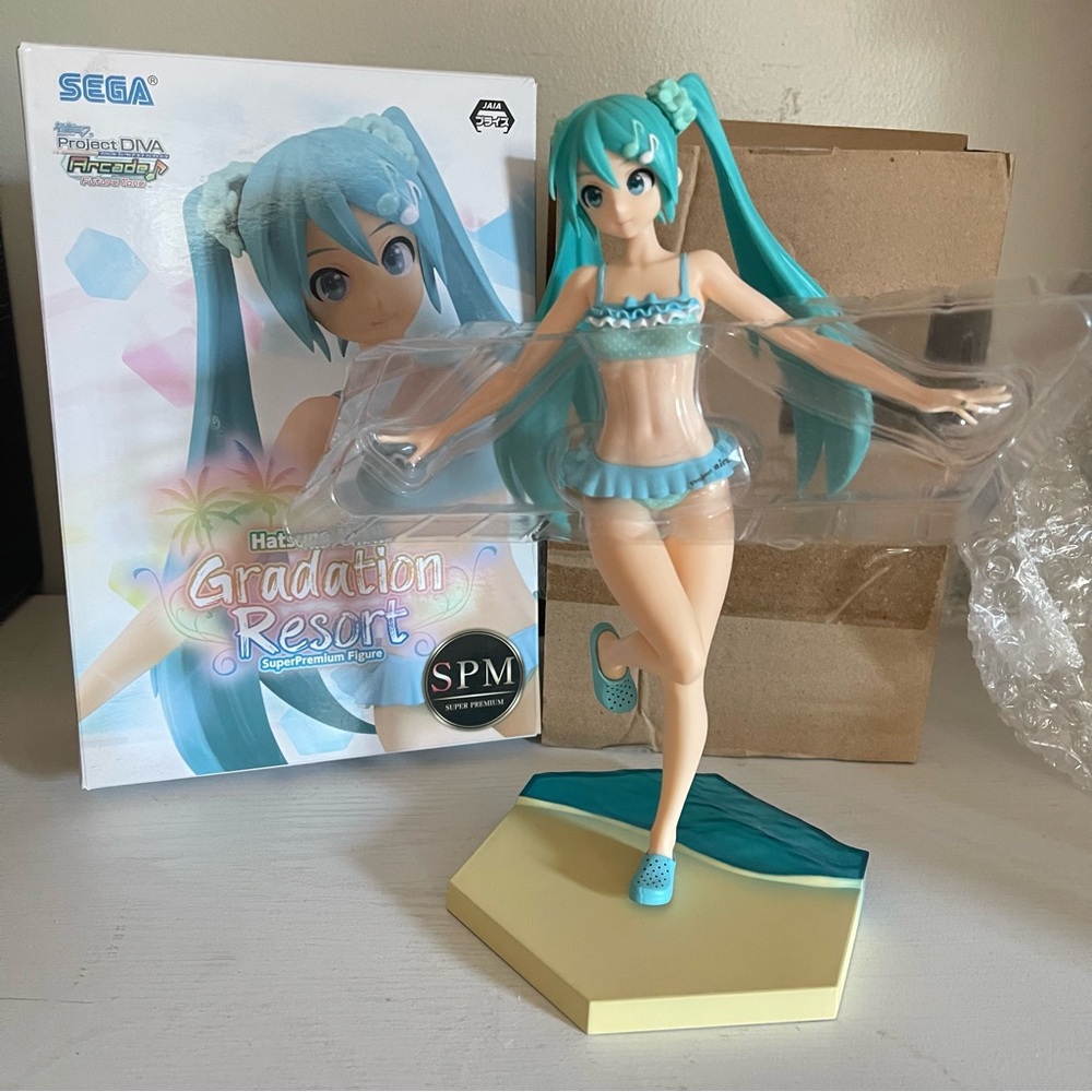 SEGA Hatsune Miku Gradation Resort Figure - Blue